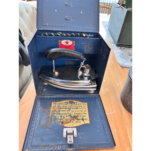 1920s Sunbeam Electric Travel Made Iron Portable Metal Case ..Decor/Display/Prop main image 14